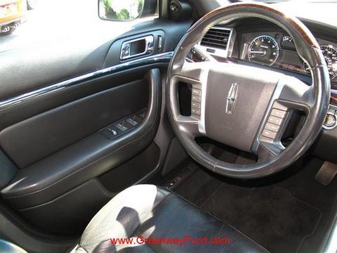 Lincoln MKS 2009 photo 1
