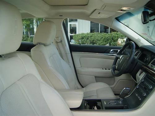 Lincoln MKS 2009 photo 1