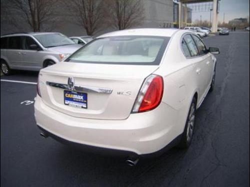 Lincoln MKS 2009 photo 1