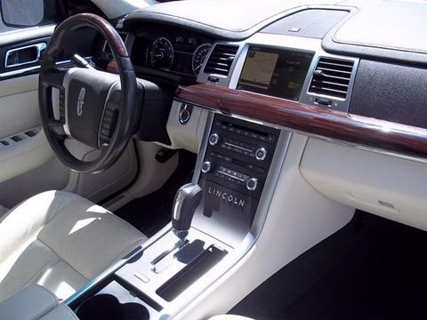 Lincoln MKS 2009 photo 1