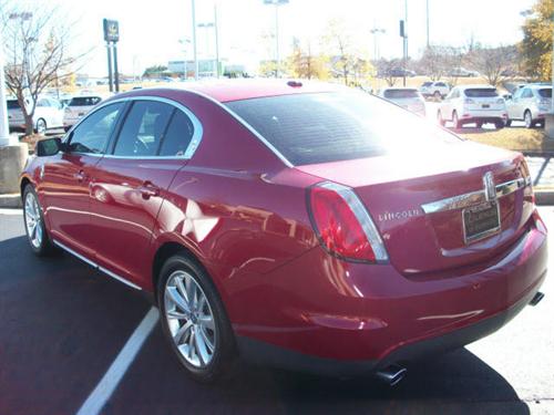 Lincoln MKS 2009 photo 2