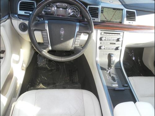 Lincoln MKS 2009 photo 1