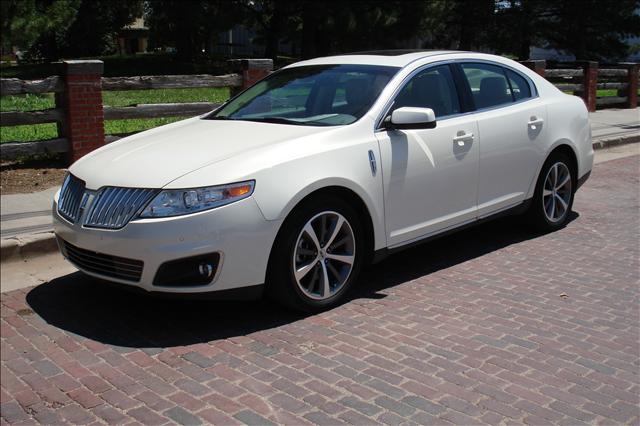 Lincoln MKS 2009 photo 2
