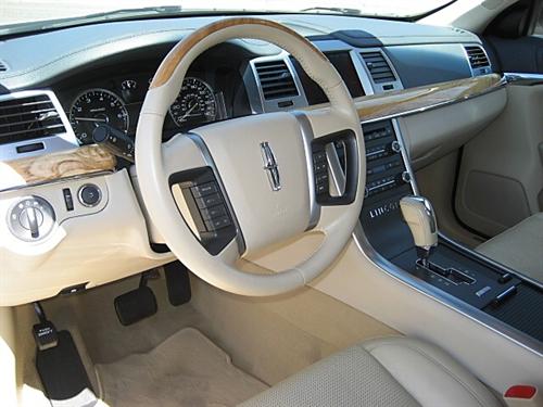 Lincoln MKS 2009 photo 2