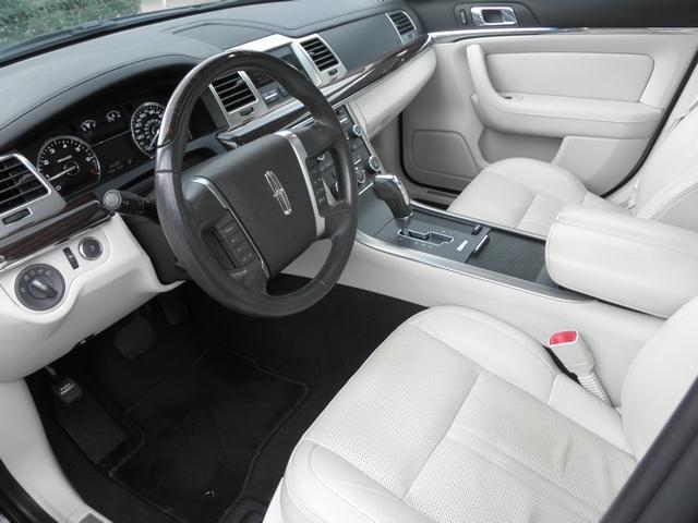 Lincoln MKS 2009 photo 1