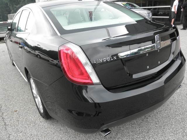 Lincoln MKS 2009 photo 3