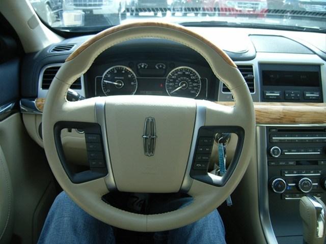 Lincoln MKS 2009 photo 3