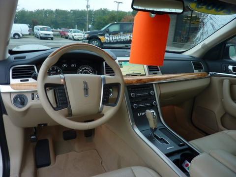 Lincoln MKS 2009 photo 2