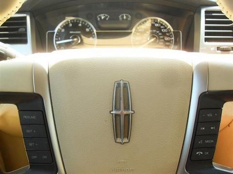 Lincoln MKS 2009 photo 1