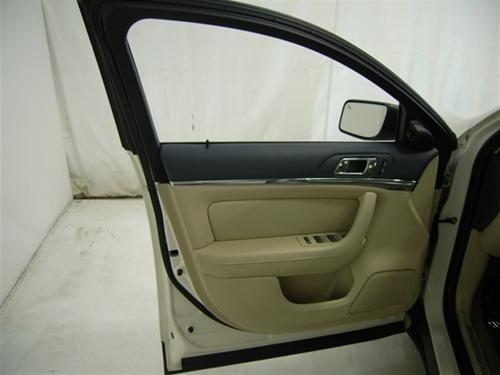 Lincoln MKS 2009 photo 2