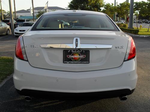 Lincoln MKS 2009 photo 2