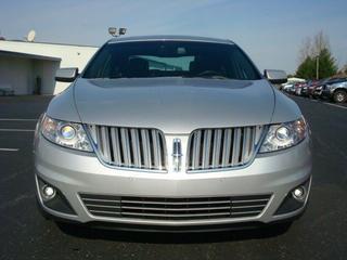 Lincoln MKS 2009 photo 1