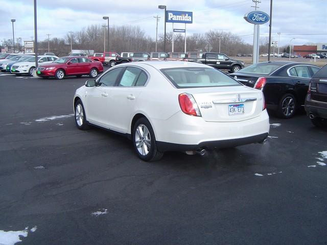 Lincoln MKS 2009 photo 1