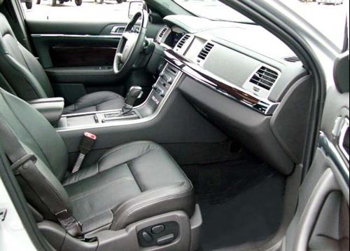 Lincoln MKS 2010 photo 3