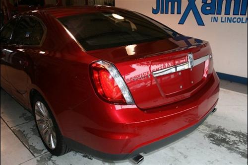Lincoln MKS 2010 photo 1