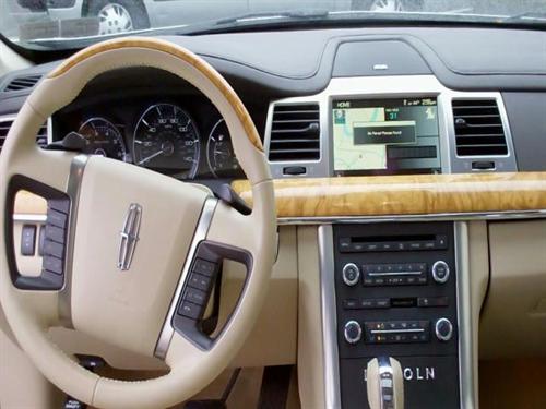 Lincoln MKS 2010 photo 1