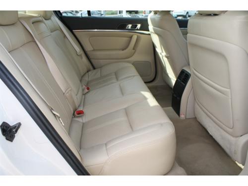 Lincoln MKS 2010 photo 4