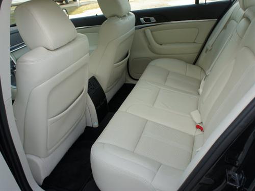 Lincoln MKS 2010 photo 5