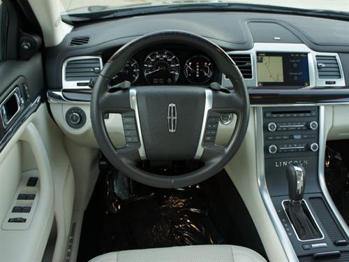 Lincoln MKS 2010 photo 1