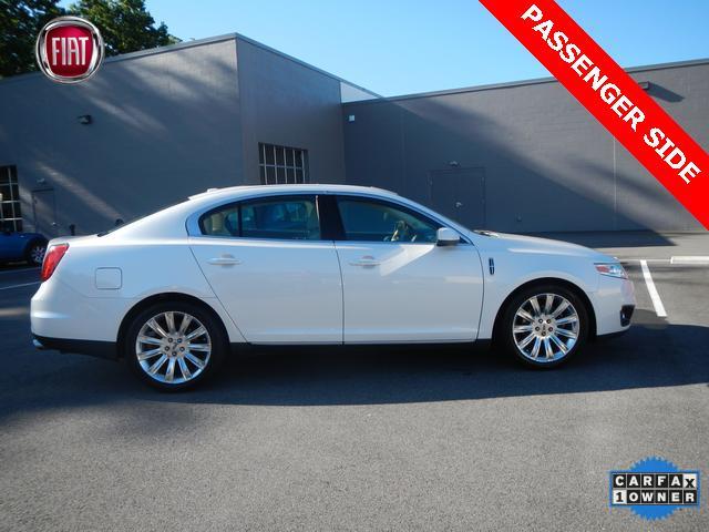 Lincoln MKS 2010 photo 3