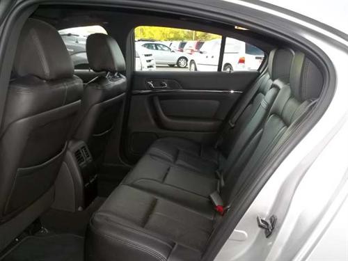 Lincoln MKS 2010 photo 1