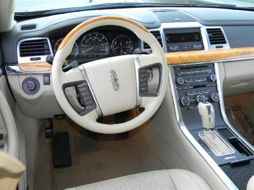 Lincoln MKS 2010 photo 4