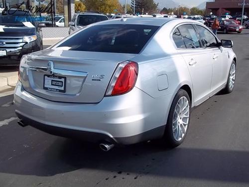 Lincoln MKS 2010 photo 2