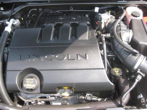 Lincoln MKS 2010 photo 3
