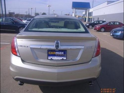 Lincoln MKS 2010 photo 3