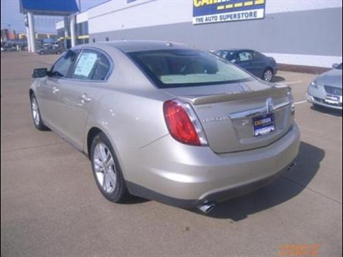 Lincoln MKS 2010 photo 1