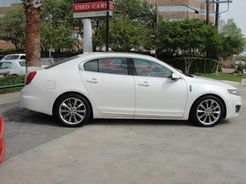 Lincoln MKS 2010 photo 1