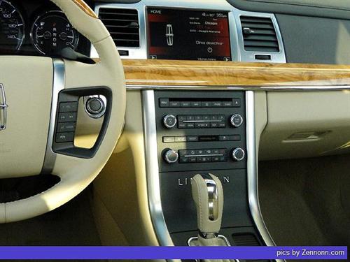 Lincoln MKS 2010 photo 4