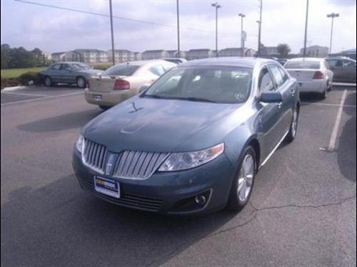 Lincoln MKS 2010 photo 1