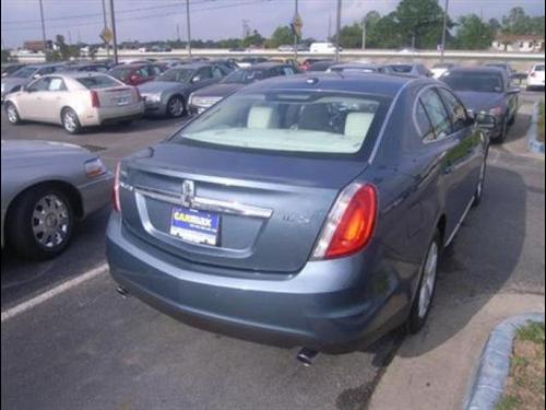 Lincoln MKS 2010 photo 3