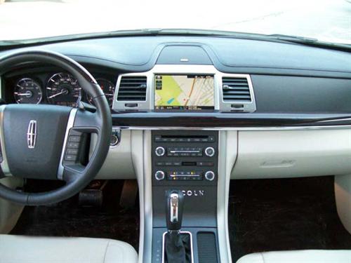 Lincoln MKS 2010 photo 5