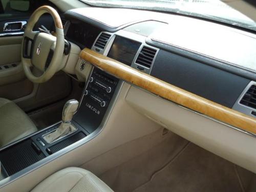 Lincoln MKS 2010 photo 3