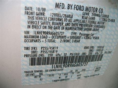 Lincoln MKS 2010 photo 1