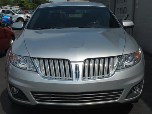 Lincoln MKS 2010 photo 2