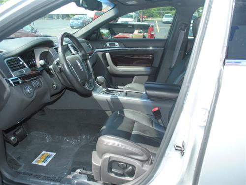 Lincoln MKS 2010 photo 4