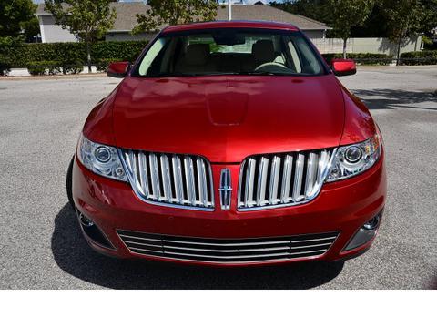 Lincoln MKS 2010 photo 2