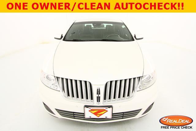 Lincoln MKS 2010 photo 2