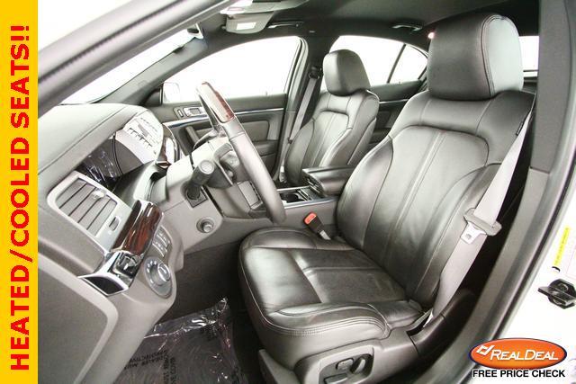 Lincoln MKS 2010 photo 3