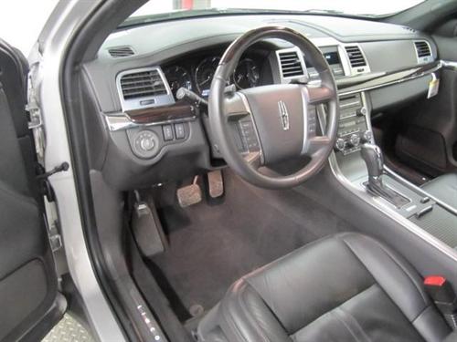 Lincoln MKS 2010 photo 2
