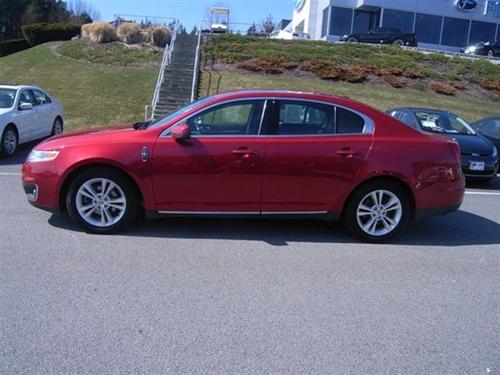 Lincoln MKS 2010 photo 4