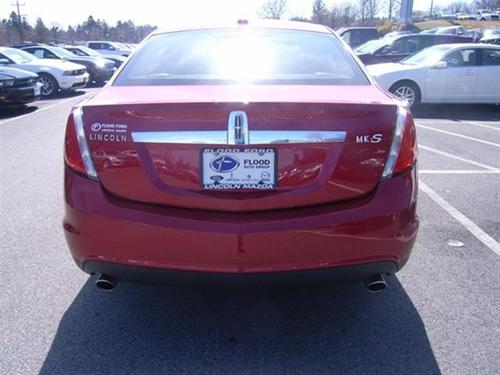 Lincoln MKS 2010 photo 2