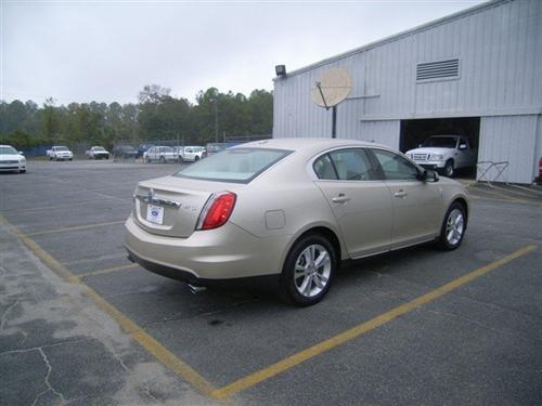 Lincoln MKS 2010 photo 3