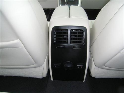 Lincoln MKS 2010 photo 2