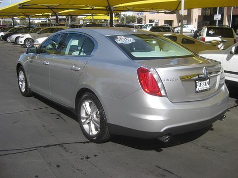 Lincoln MKS 2010 photo 4