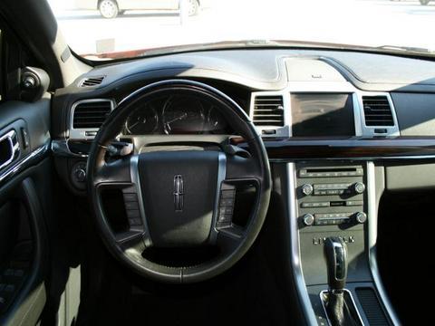 Lincoln MKS 2010 photo 1