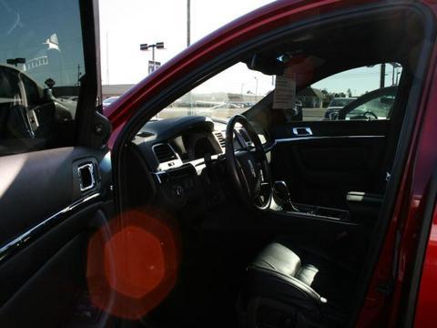 Lincoln MKS 2010 photo 2